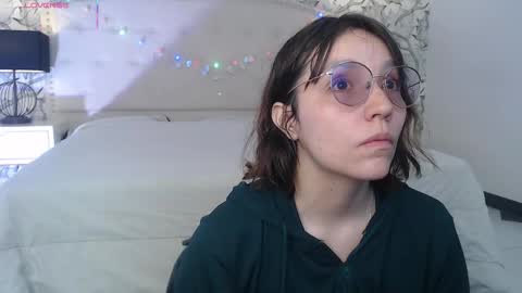 Eliza online show from December 17, 2025, 7:20 pm