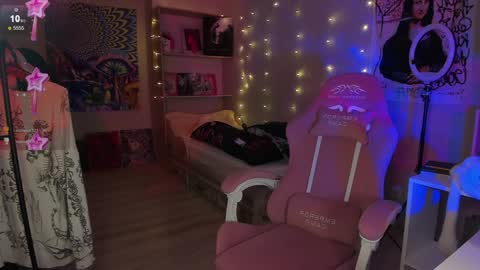 Elizabeth online show from January 9, 2025, 6:26 pm