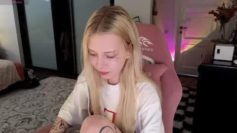 Elizabeth online show from May 15, 2026, 3:19 pm