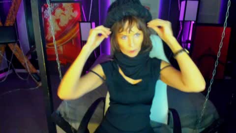Snapshot of elizabe_th chatting on January 19, 2025, 11:53 pm Elizabethangel online show from January 19, 2025, 11:53 pm