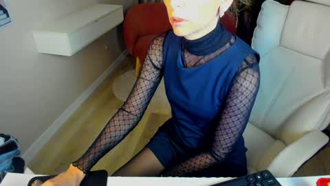 Snapshot of elizabe_th chatting on February 7, 2025, 9:48 pm Elizabethangel online show from February 7, 2025, 9:48 pm
