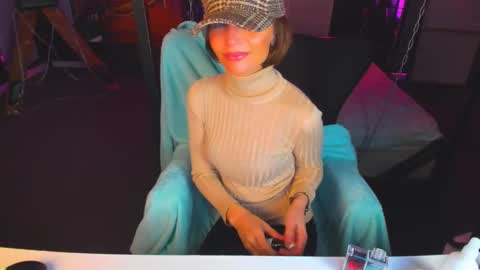 Snapshot of elizabe_th chatting on March 6, 2025, 8:30 am Elizabethangel online show from March 6, 2025, 8:30 am