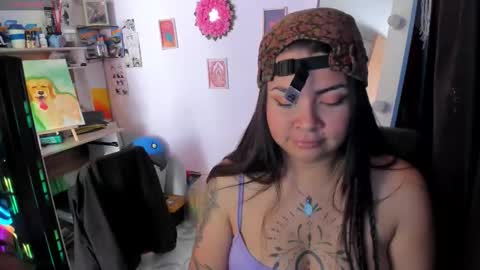 Snapshot of elizabeth_martinez98 chatting on October 10, 2025, 8:08 pm Elizabeth Martinez online show from October 10, 2025, 8:08 pm