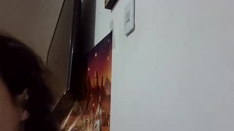 Elizabeth Martinez  online show from December 14, 2025, 3:17 pm