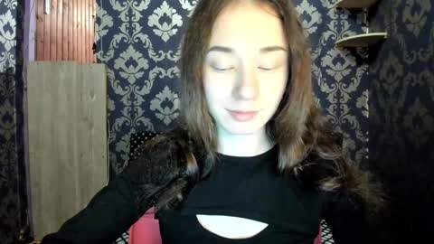 elizabethrice online show from December 12, 2024, 9:58 pm