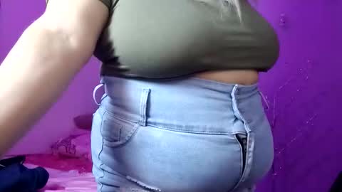 Snapshot of elizabethtaylor1 chatting on November 24, 2025, 12:05 pm Elizabeth online show from November 24, 2025, 12:05 pm