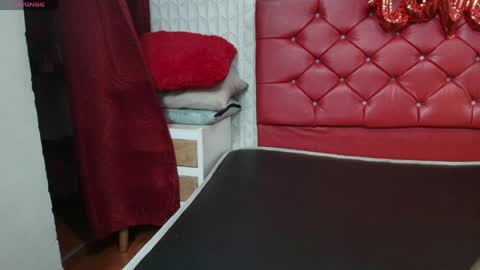 elizabetth_roman online show from April 8, 2026, 2:55 am