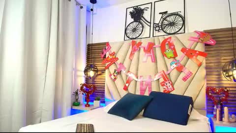 Eliza online show from September 17, 2025, 11:34 am