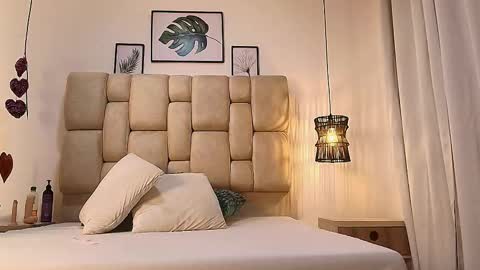 Eliza online show from September 23, 2025, 12:19 pm