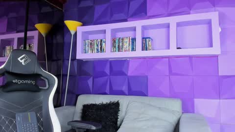 elizbeth_777 online show from February 5, 2025, 2:16 pm