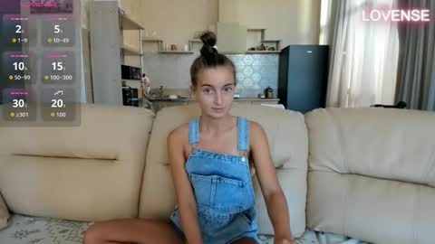 Eliz                               online show from September 13, 2025, 8:03 am