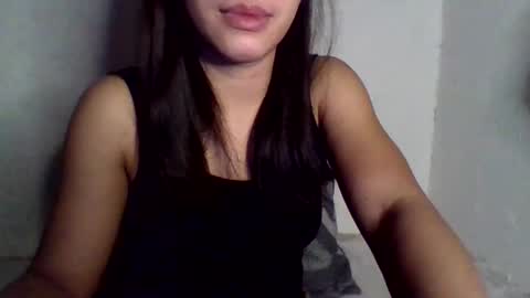 ella_babe25 online show from March 27, 2026, 8:41 pm