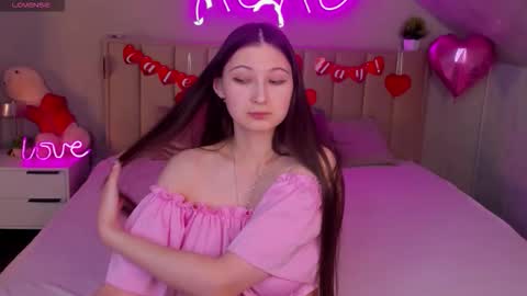 Snapshot of ella_burns chatting on February 22, 2026, 9:19 am Ella online show from February 22, 2026, 9:19 am