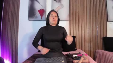 ella rouse online show from January 12, 2026, 11:59 am