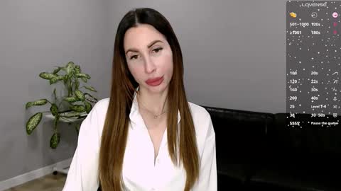 Snapshot of ella_sea chatting on November 11, 2025, 9:31 am Ella online show from November 11, 2025, 9:31 am