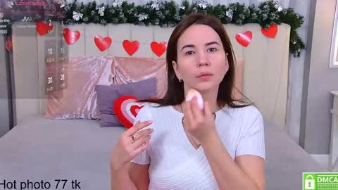 Ella online show from March 12, 2025, 4:08 am