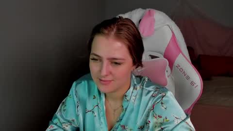 EllaBells online show from April 1, 2026, 5:19 am