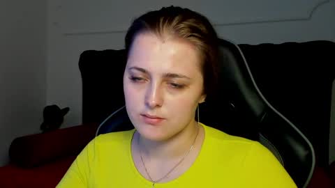 EllaBells online show from April 7, 2026, 5:19 am