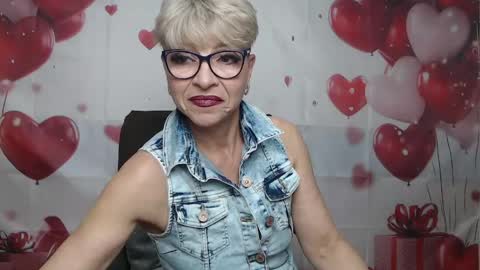 Snapshot of ellabonito chatting on May 10, 2026, 5:34 am EllaBonito online show from May 10, 2026, 5:34 am