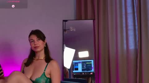 Snapshot of ellacanny chatting on May 23, 2026, 5:23 am ellacanny online show from May 23, 2026, 5:23 am