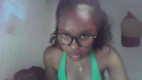 Snapshot of ellah245 chatting on February 14, 2026, 1:08 pm ellah245 online show from February 14, 2026, 1:08 pm