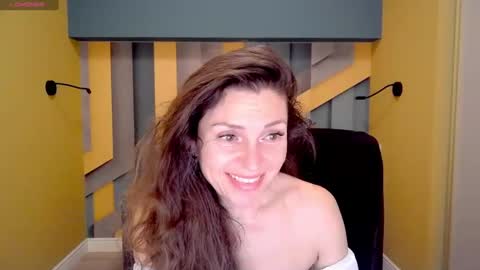 EllaLongs online show from February 19, 2025, 12:33 pm