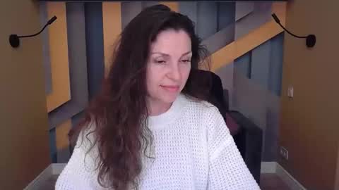 EllaLongs online show from November 14, 2025, 12:48 pm