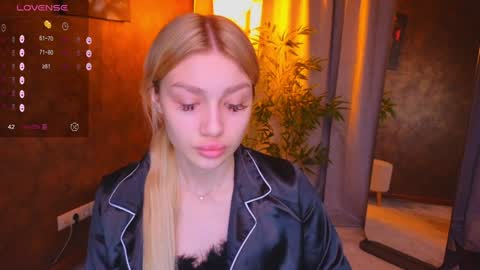 ellamilla online show from January 27, 2025, 5:47 am