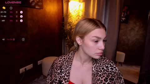 ellamilla online show from January 28, 2025, 8:36 am