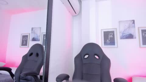 Ella online show from January 9, 2026, 12:08 pm