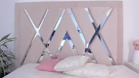 Snapshot of ellamontoya chatting on February 9, 2026, 11:58 am Ella online show from February 9, 2026, 11:58 am