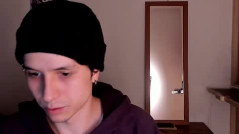 Ella and Cain online show from April 17, 2026, 11:52 pm