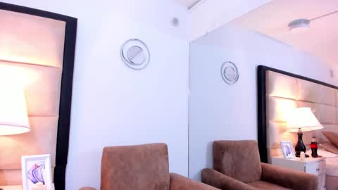 Ella Sanders online show from March 5, 2026, 11:34 pm