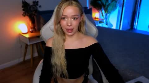 Ella online show from April 9, 2026, 6:19 am