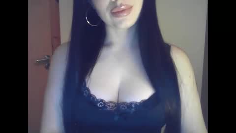 elle010843 online show from February 9, 2026, 7:40 pm