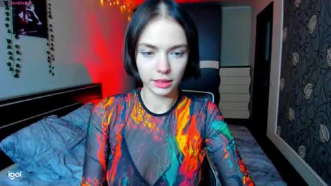 Luna online show from October 2, 2025, 5:31 pm