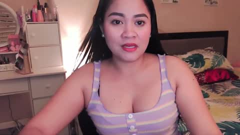 Snapshot of elleelle123 chatting on December 4, 2024, 12:36 pm Ann online show from December 4, 2024, 12:36 pm