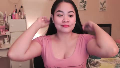 Snapshot of elleelle123 chatting on December 10, 2024, 1:55 pm Ann online show from December 10, 2024, 1:55 pm