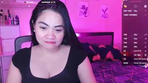 Snapshot of elleelle123 chatting on January 18, 2025, 2:14 am Ann online show from January 18, 2025, 2:14 am