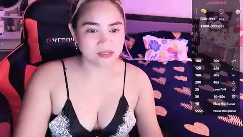Snapshot of elleelle123 chatting on July 11, 2026, 2:14 am Ann online show from July 11, 2026, 2:14 am