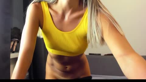 ellen_flow online show from April 23, 2026, 6:43 pm