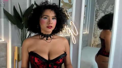 princess online show from October 5, 2025, 7:01 pm