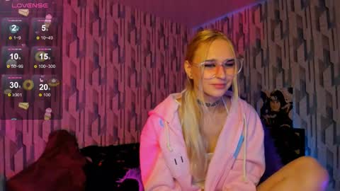 Ellie online show from December 11, 2024, 8:58 am