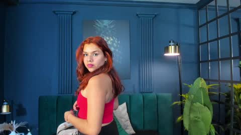 Snapshot of elli_taylor chatting on January 3, 2025, 12:33 am Ellie Taylor online show from January 3, 2025, 12:33 am