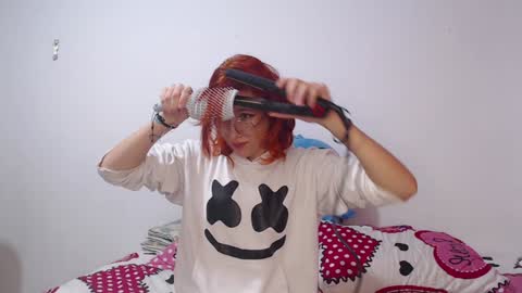 Snapshot of ellie_andy19 chatting on January 4, 2025, 4:44 am kev  dani online show from January 4, 2025, 4:44 am