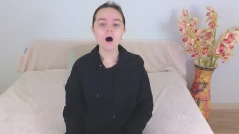 Ellie online show from February 25, 2025, 9:09 am