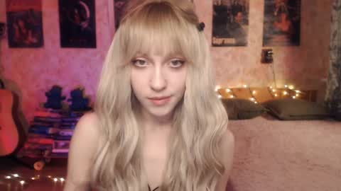 ellie_friendly online show from January 23, 2025, 11:15 pm