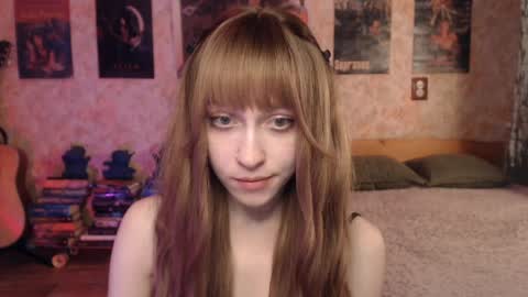 ellie_friendly online show from April 1, 2026, 2:25 pm