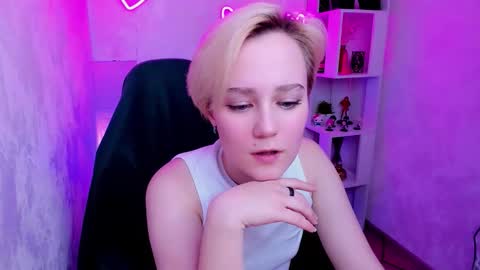 Ellie online show from December 4, 2025, 8:23 am