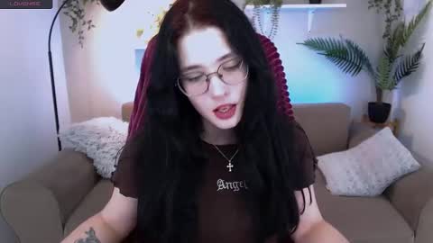 Snapshot of ellie_magic chatting on March 4, 2025, 1:17 pm ellie_magic online show from March 4, 2025, 1:17 pm